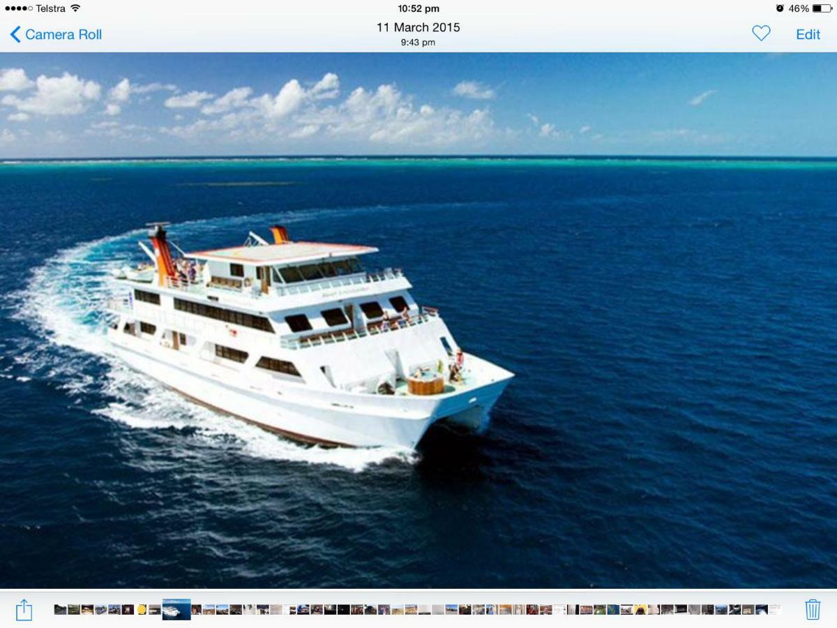 Reef Encounter Hotel Cairns Exterior photo